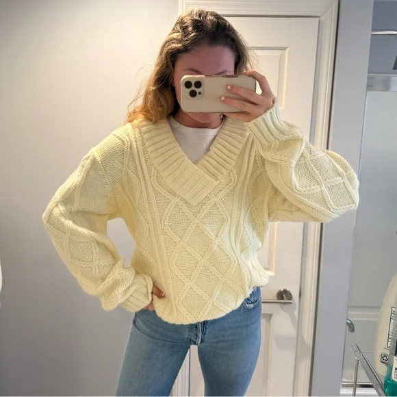 LAST CHANCE Vintage Light Yellow Cable Knit V Neck Sweater - Picture 2 of 2